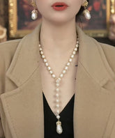 Elegante Halskette mit Pullover-Anhänger aus weißem Sterlingsilber mit Overgilt-Perlen